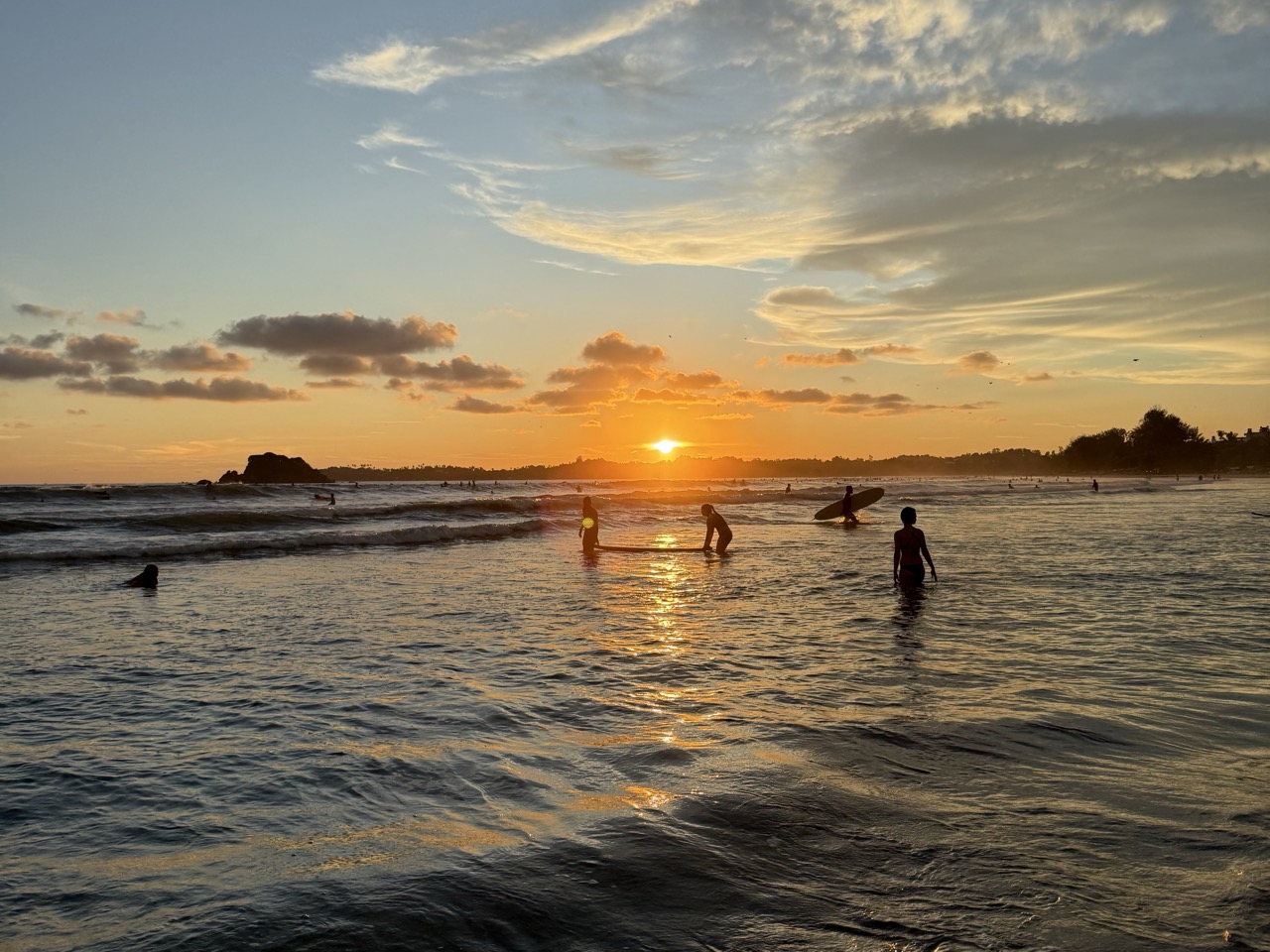 Cholpon K, Sri Lanka