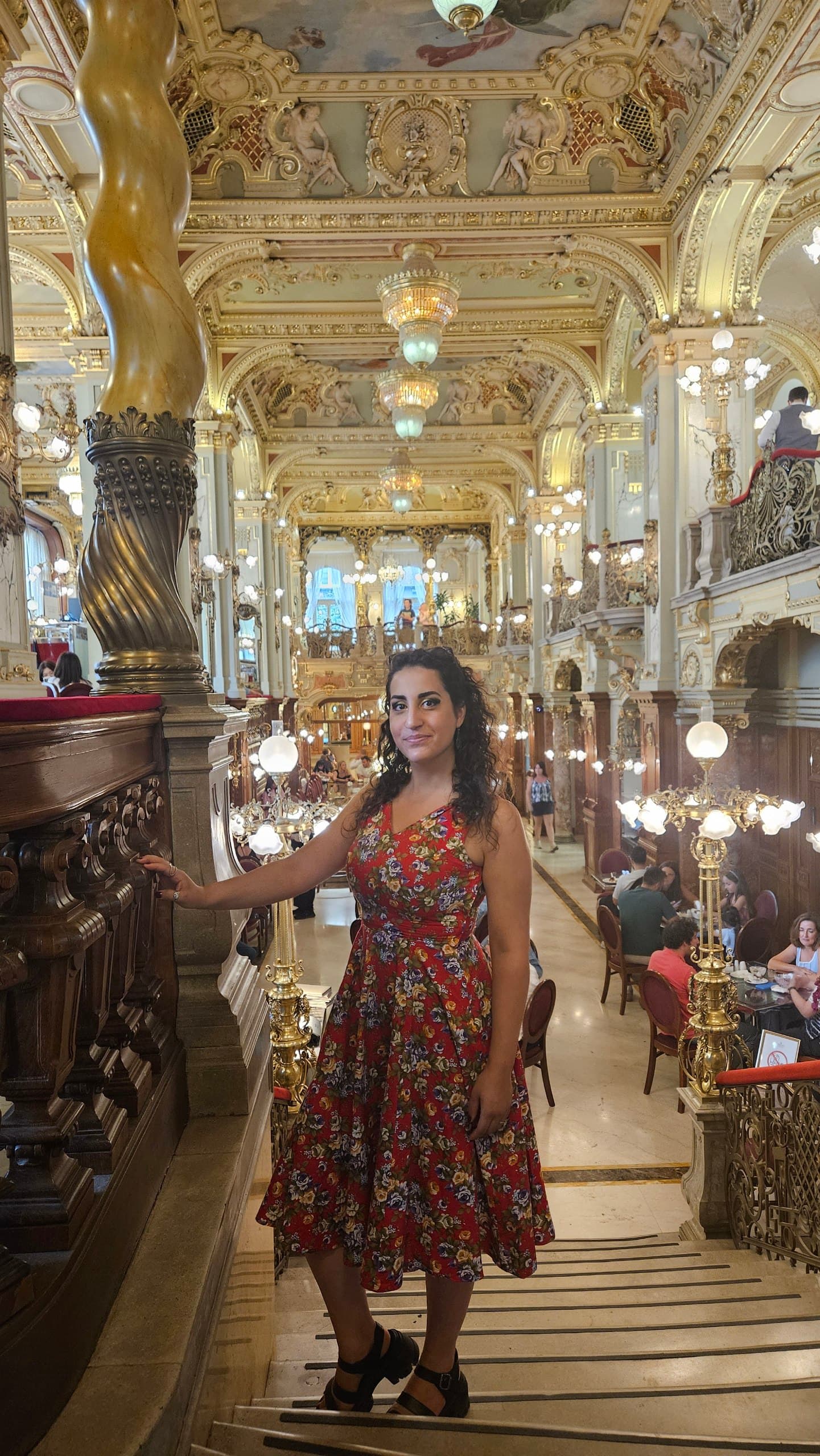 Sibel Y, Budapest